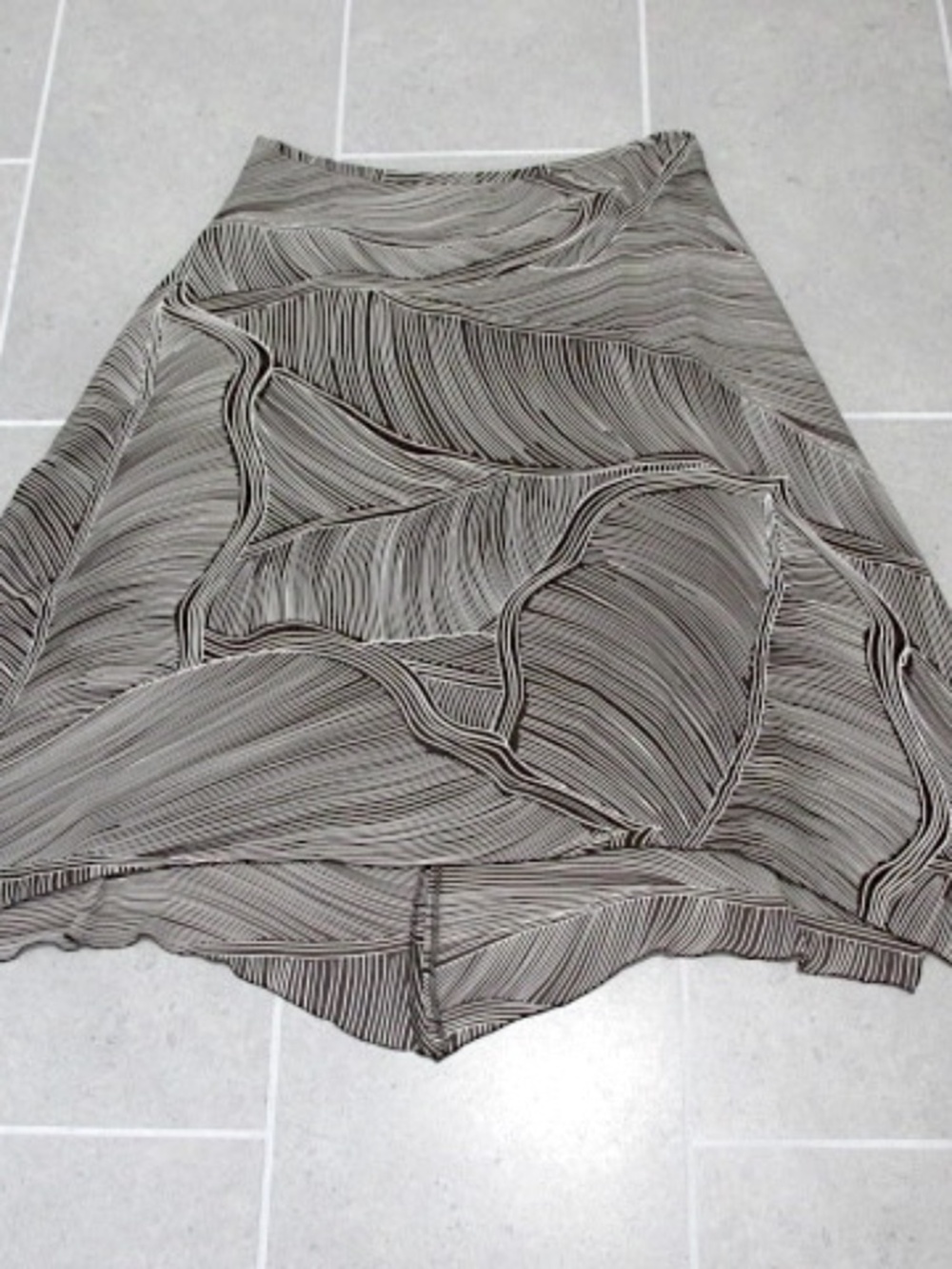 Nygard Brown White Abstract High-Low Midi Skirt, Size 16